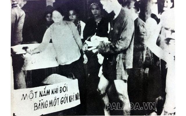 Phong trào hũ gạo cứu đói trong cuộc cách mạng Tháng Tám năm 1945